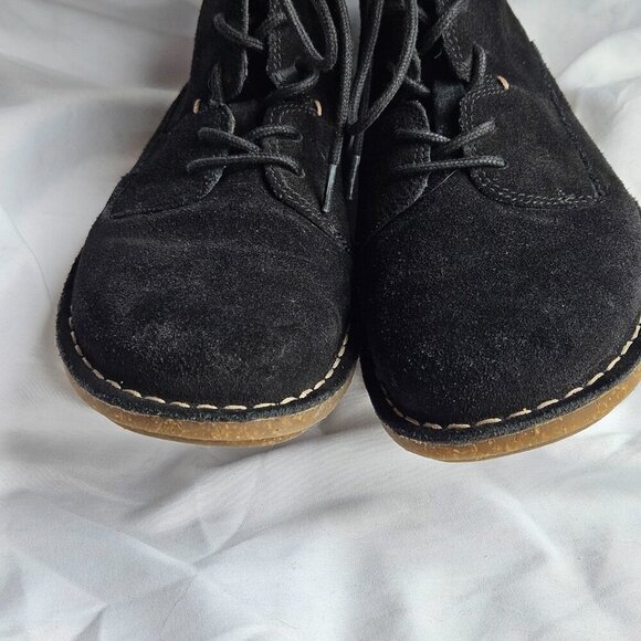 Clarks Collection | Tamitha Key Black Ankle Chukka Boots Size 7 - Picture 2 of 11